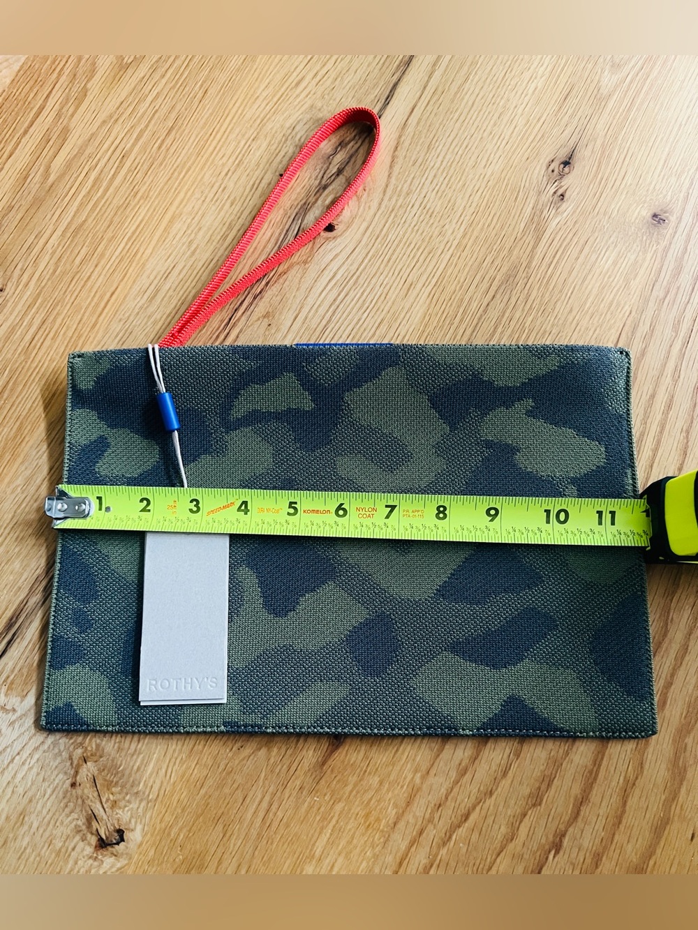 ROTHY’S ESSENTIAL POUCH WRISTLET, SAGE CAMO, NWT, *RETIRED* - Picture 9 of 11